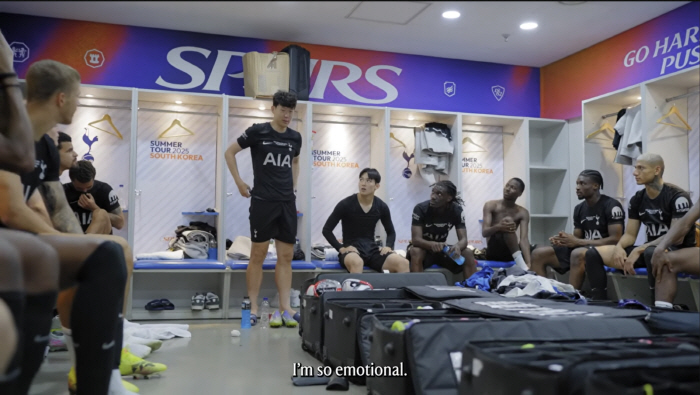 진심으로 캡틴 SON 사랑했구나...마지막 연설→구석서 눈물 뚝뚝 '찰칵 세리머니 헌정+우승 영웅'