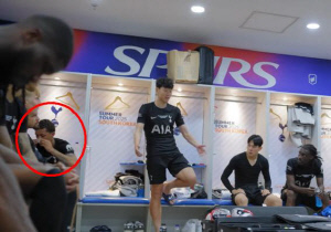 손흥민 마지막 연설에 폭풍 오열한 '이 선수'…