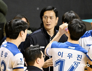 '창단 후 첫 10연패' 남자배구 삼성화재, 연패 탈출은 언제쯤