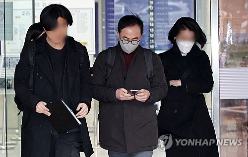 '관저이전' 핵심 김오진 前차관 특검 출석 불응…내일 재소환