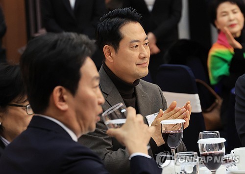 "내로남불 지긋"·"깜냥 안돼"…연일 치고받는 장동혁측·친한계