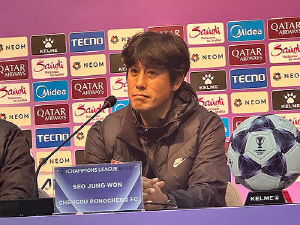 서정원 감독, 5년 지휘 청두와 결별…중국 잔류냐, K리그 복귀냐