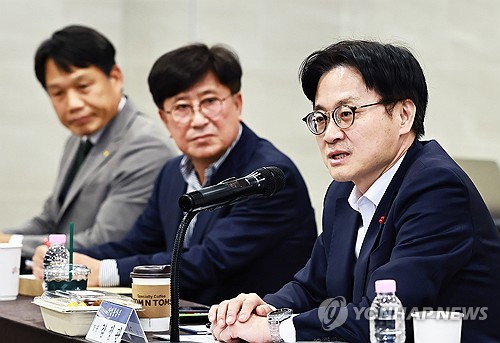 석유화학업계 재편안 일제히 제출…정부 목표 달성 '9부능선'