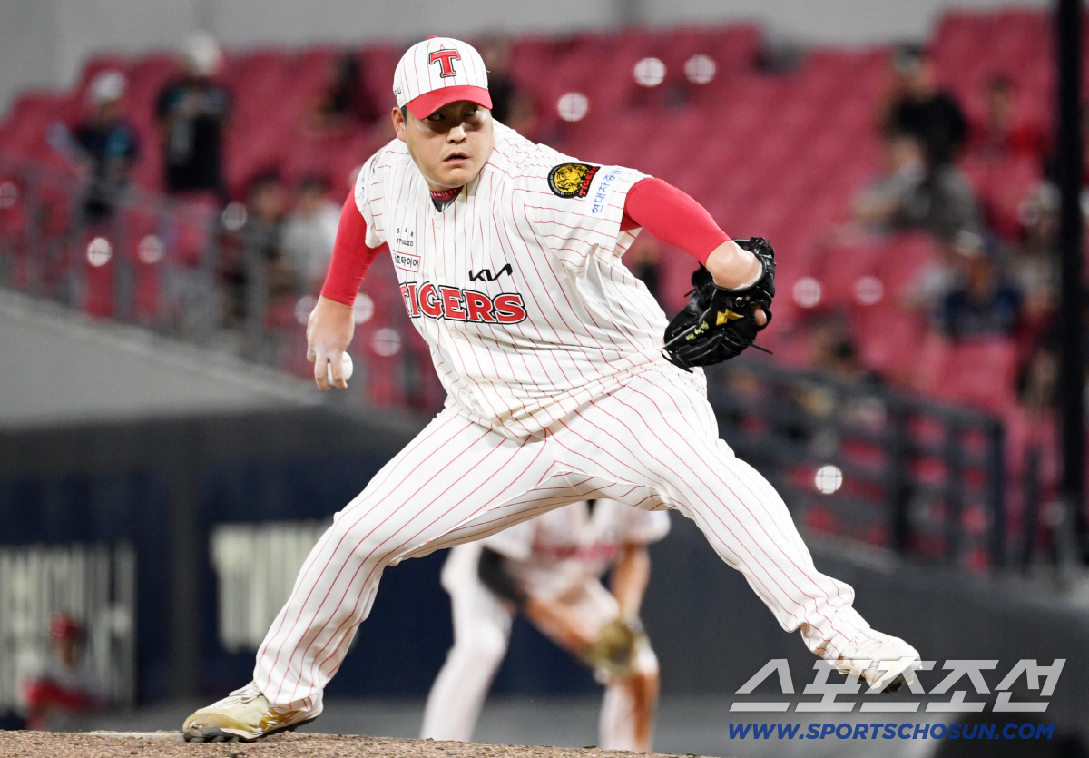 89세이브-82홀드 올린 세이브왕 출신을 모셔가지 않는다. A등급-아시아…