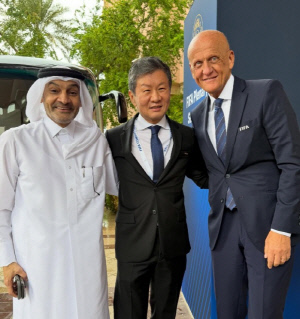 '김우성 3개월 징계' 정몽규 KFA 회장, FIFA에서 '외계인 주심' 만났다…심판 개혁 칼 꺼내나, '발전과 협력' 이례적 언급