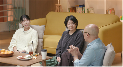 레즈비언 엄마·게이 아빠의 육아..“아이가 이성애자라 고민 많아”