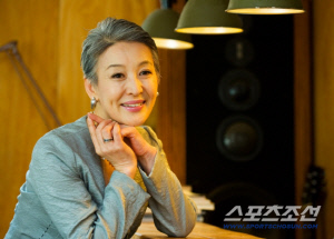 [종합] '1세대 연극 스타' 윤석화, 오늘(19일) 별세…향년 69세