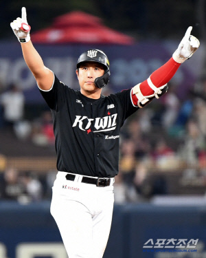 [공식]'지연과 이혼' 황재균 결국 울었다..손편지로 은퇴 선언 