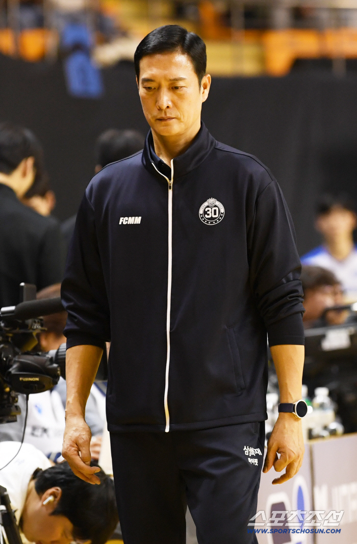 창단 30주년에 첫 10연패. 레전드도 어쩔 수 없었다. 김상우 감독 자진사퇴[공식발표]