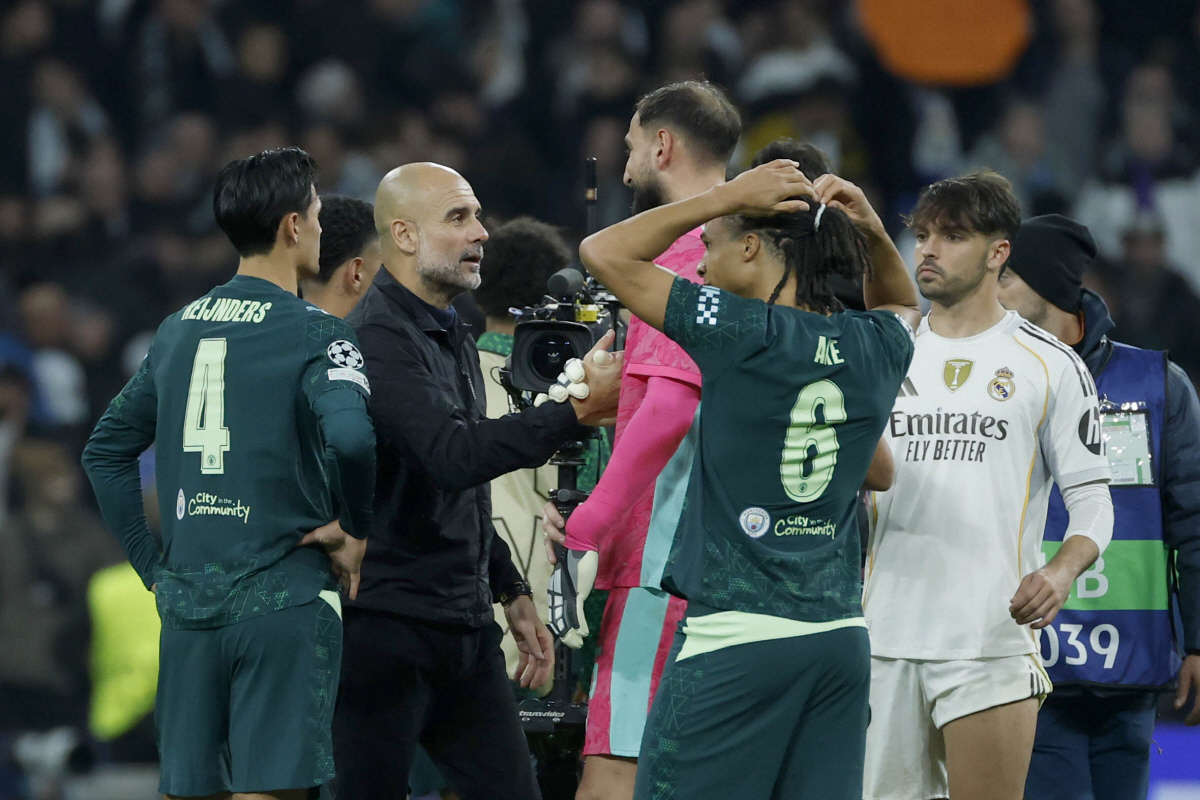 '진짜 떠나나?' 끝판왕 BBC까지 떴다! 과르디올라, 올 여름 맨시티와…