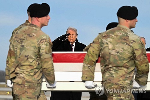 美, 시리아 IS 겨냥 대대적 공습…미군 '피격 사망' 보복 시작