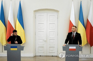 폴란드 대통령, 젤렌스키에 