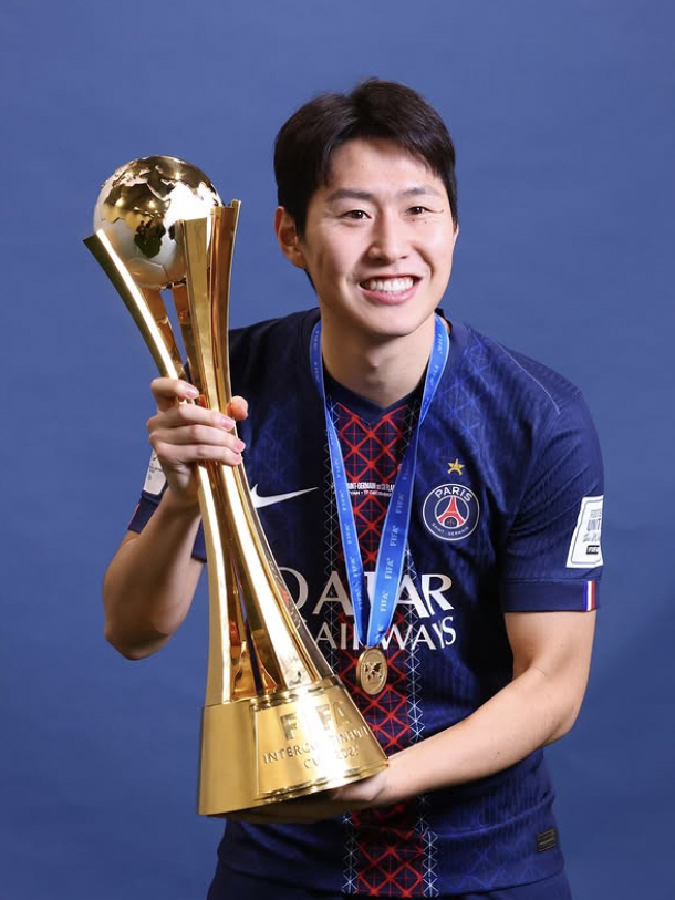 잘나가던 이강인에게 찾아온 날벼락! PSG 공식 발표 "허벅지 부상으로 …