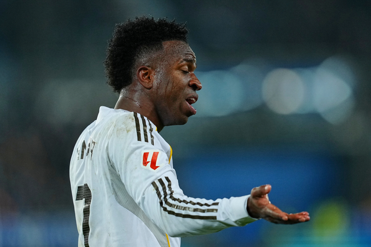 "떠나는 게 낫지, 떠날 거야!" 불화설 폭발→6개월 만의 경질설…사비 …