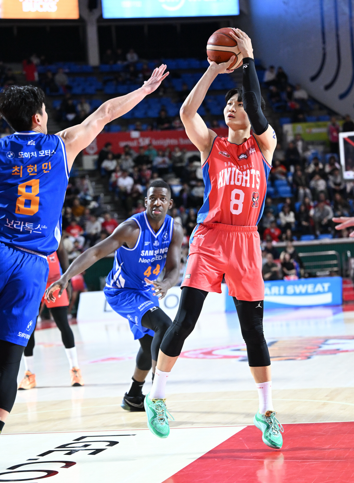 부산 KCC 허훈, 첫 '트리플 더블'…'나이트 퇴장→분노 폭발' 고양 …