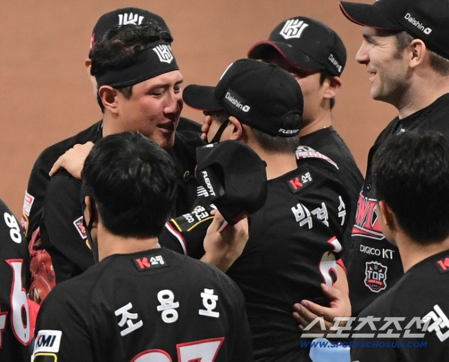 거부하기 힘든 엄청난 돈의 유혹에도, 이렇게 쿨하게 떠나다니...황재균은…