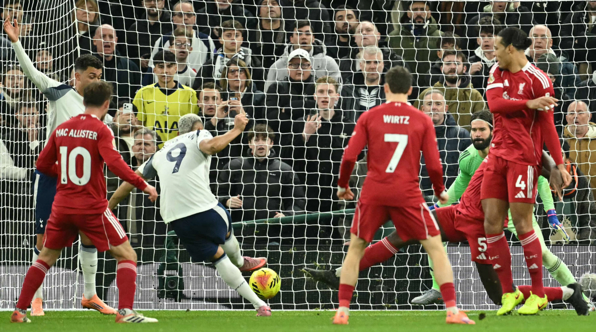 히샬리송 충격 행동 논란, 아주 사람 죽이네...목 조르는 폭력 행위 저…