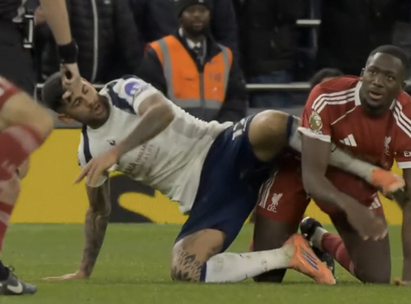 '캡틴쏜 시절엔 상상도 못 했어!' 4살 금쪽이같은 행동으로 퇴장한 토트…