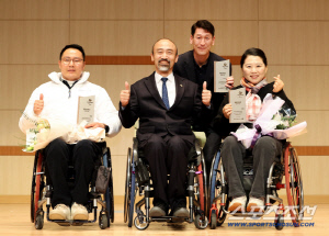 '사격여제'이윤리X'사격명장'장성원 BDH파라스감독, 대한장애인체육회장상 영예[오피셜]