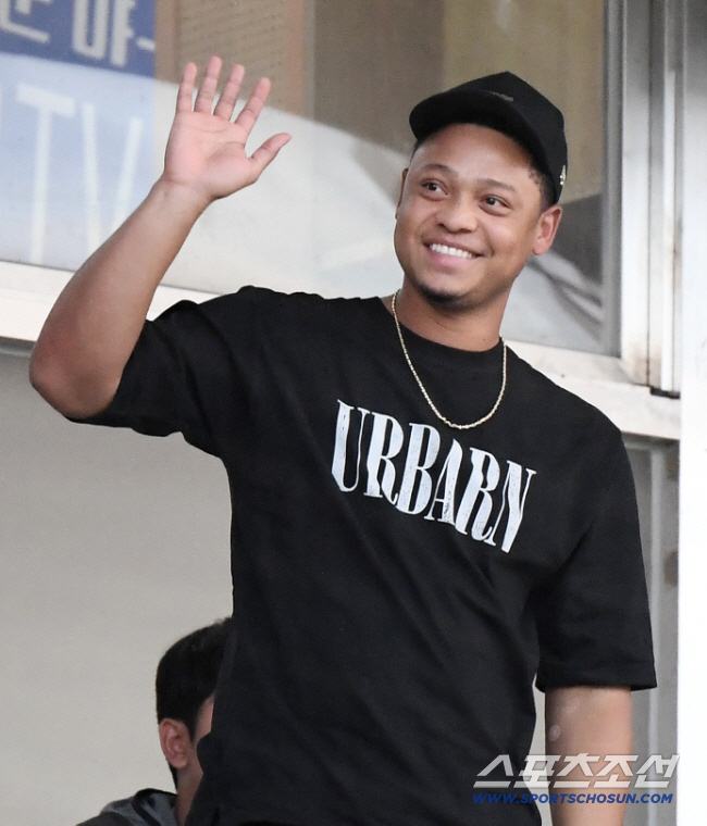 김하성과 한솥밥? 레전드 호칭 받은 '가을영웅', 새둥지 찾았다…'홈런공…