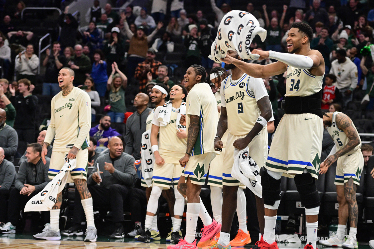 "트레이드? 나는 핫하잖아!" 쿨한 그리스 괴인 "협박성 발언은 없다! …