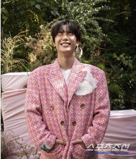 엠블랙 미르, '극비' 결혼식 현장 공개..♥미모의 1살 연상 신부와 백…