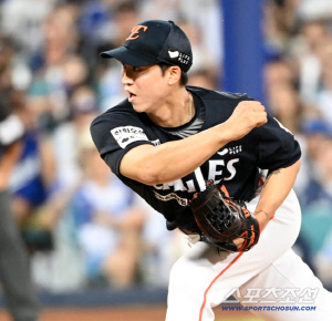 '78억 최악의 투자?' 한화의 결단 궁금하다…'고작 1억' 日 2군 선수한테도 밀리면 곤란하다