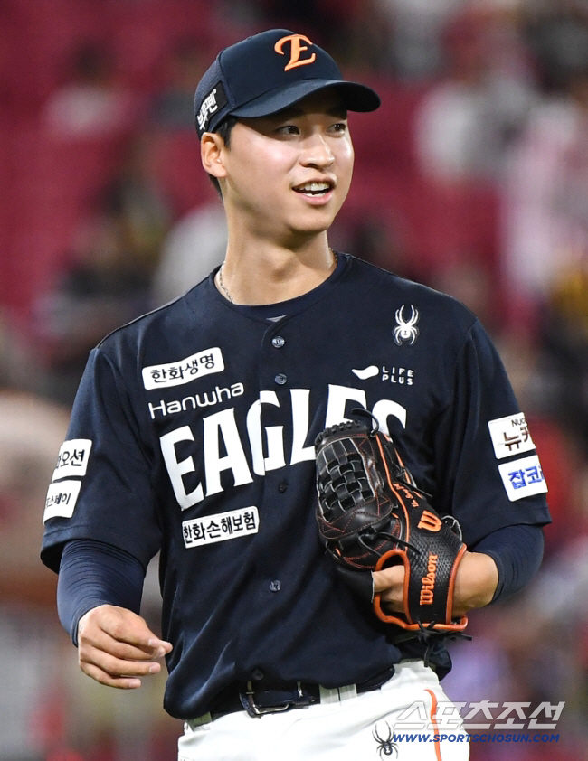 '78억 최악의 투자?' 한화의 결단 궁금하다…'고작 1억' 日 2군 선…