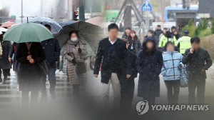 [내일날씨] 전국 곳곳 비…강원산지는 1㎝ 안팎 눈