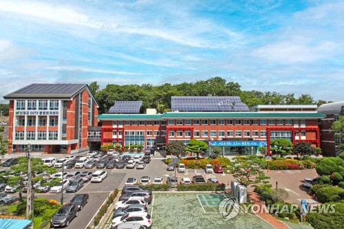 '갑질 의혹' 산청군 간부공무원 5급→6급 강등 중징계