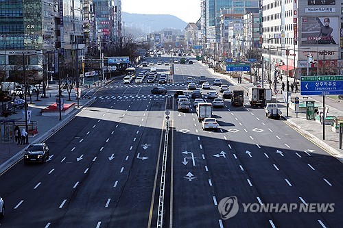 복공판 걷히자 숨통 트였다…광주 도시철도 2호선 도로 개방