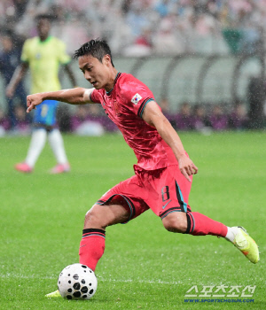 英 단독 보도! 홍명보호 핵심 MF, 초대형 변수 등장...'손흥민 스승' 친한파 사령탑 경질 준비 증→주전 백승호 입지 달라지나