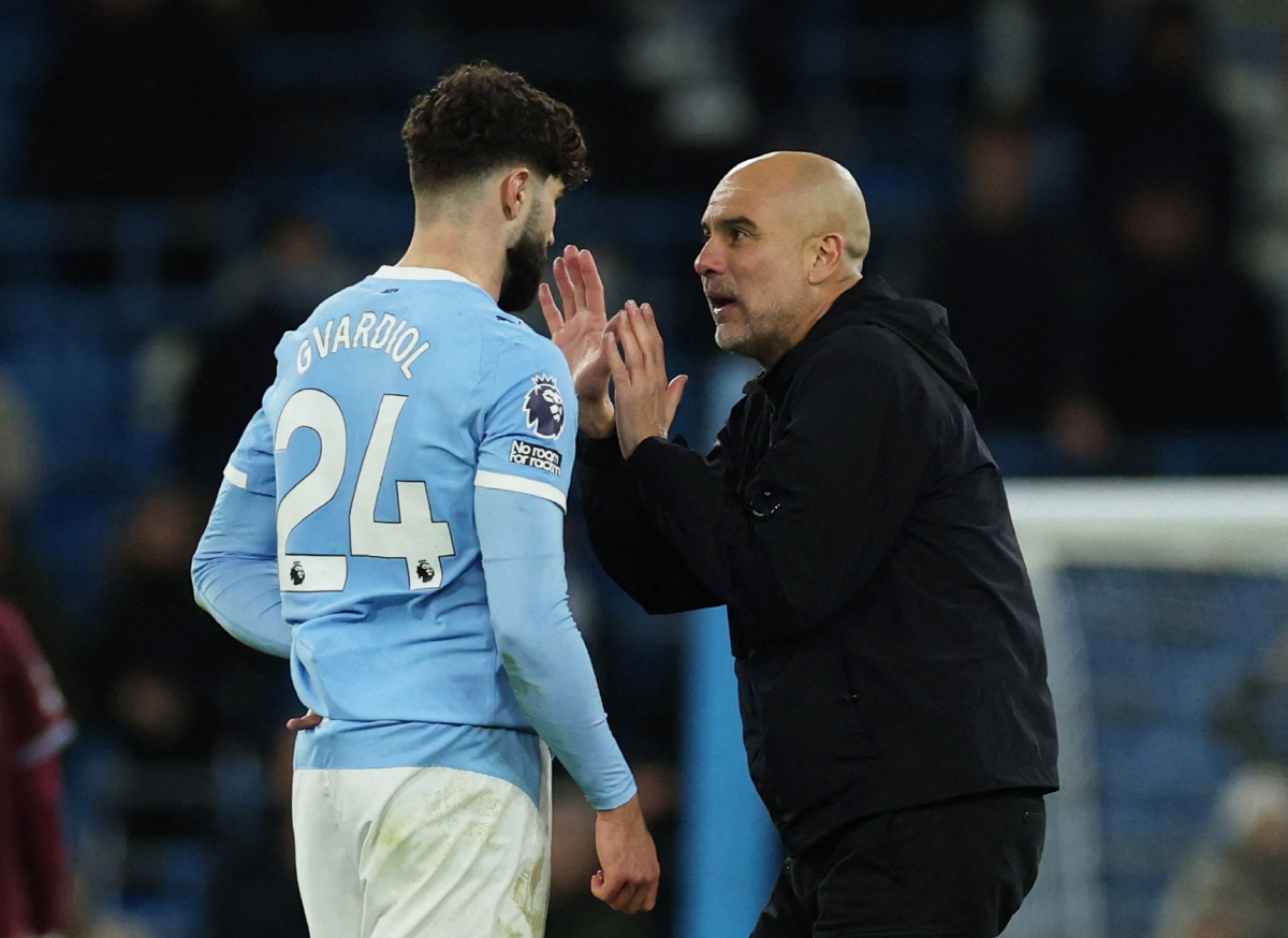 "크리스마스 연휴에 3kg 쪄서 오면 엔트리 뺀다" 과르디올라의 으름장……