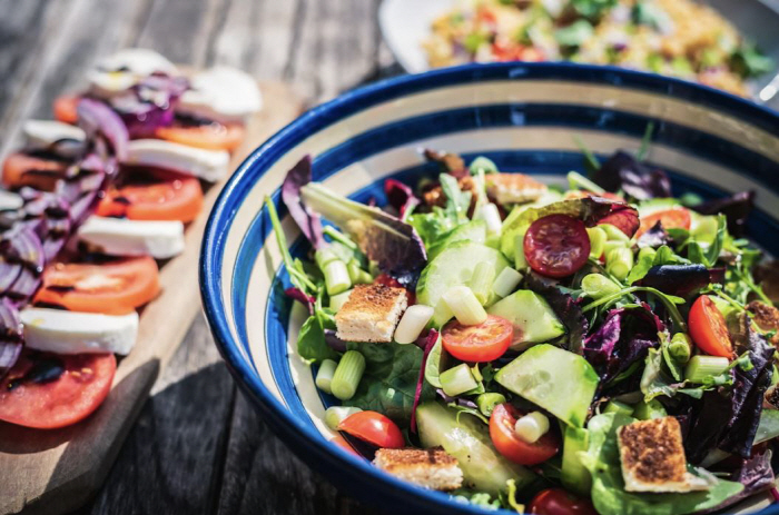 "지중해식 식단 섭취 암 생존자, 사망 위험 최대 20% 낮아"