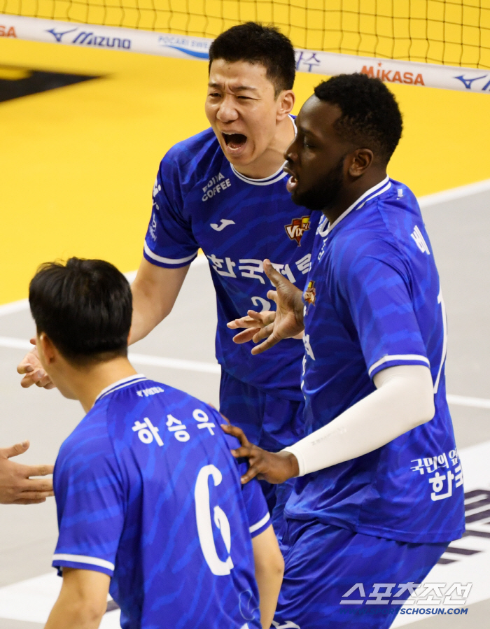 [공식발표]'와 39살에 팬투표 전체 1위라니' 올스타 40명 전격 공개, 여자부 1위는 김다인