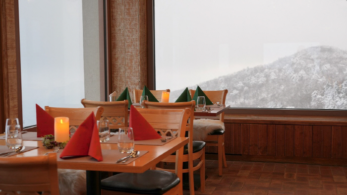 모나용평, 더캐슬샬레·모나베이커리 리뉴얼 'F&B 고도화' 진행