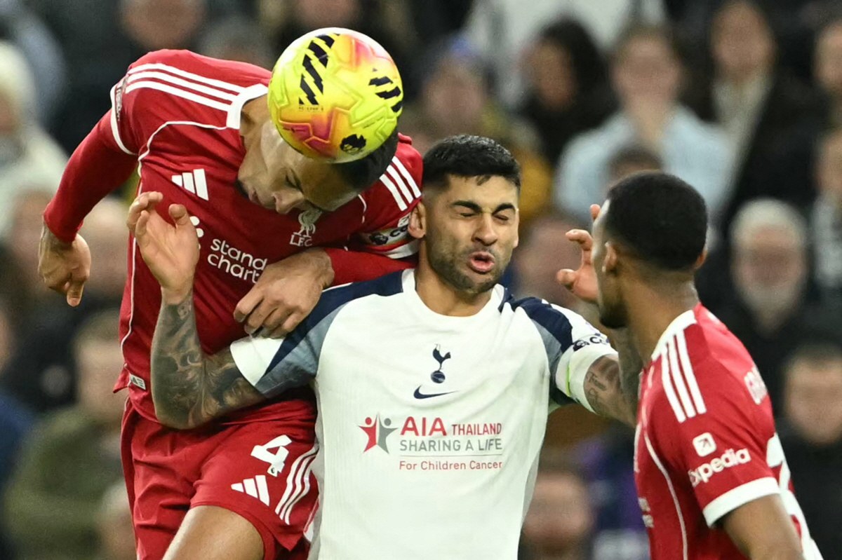 "SON 월드 클래스" 강력 주장 게리 네빌, 토트넘 현 주장 맹비판 "…