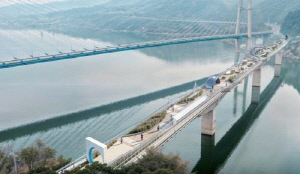 정원화 앞둔 옛 제천 청풍교 새 이름은 '청풍호 바람달정원'