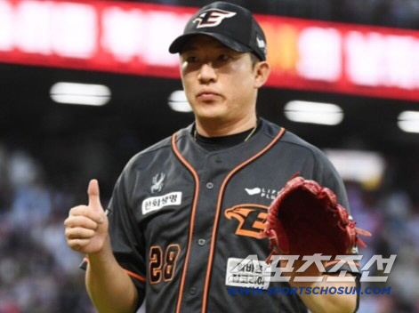 유니콘스 출신 감독이 유니콘스 명맥을 되살렸다. 황재균 은퇴 끝? 200…