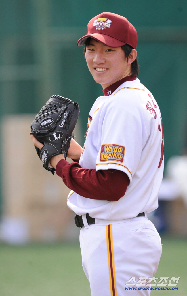 유니콘스 출신 감독이 유니콘스 명맥을 되살렸다. 황재균 은퇴 끝? 200…