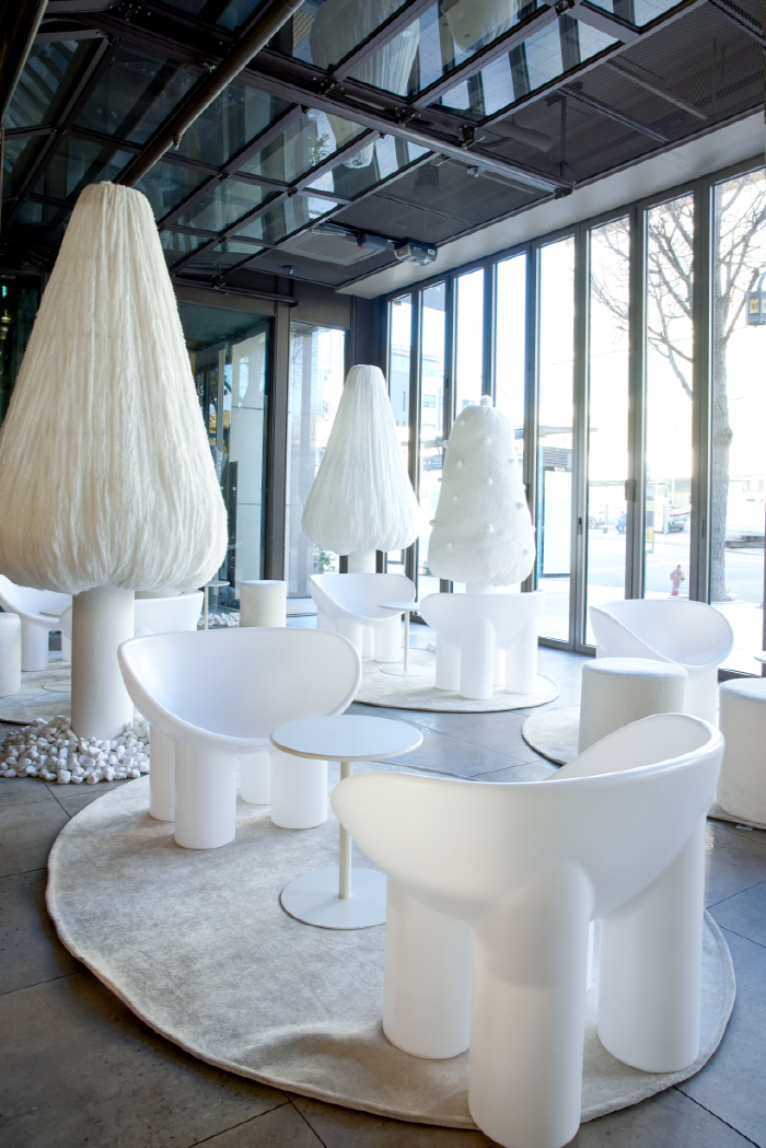 동서식품 '맥심플랜트', 도심 정원에 하얀 겨울과 커피 한 잔의 행복