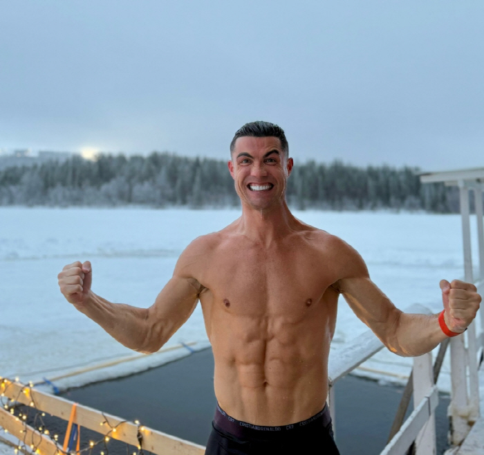 1000골+월드컵 도전, 허언 아니었나…40세 호날두 '보디빌더급' 미친…