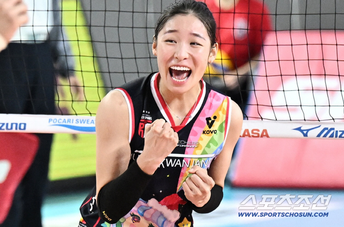 "너한테 때릴거야." 공격은 좋은데 리시브 불안 노출. 프로데뷔 꿈이룬 '배구 예능 스타'의 2번째 경기는