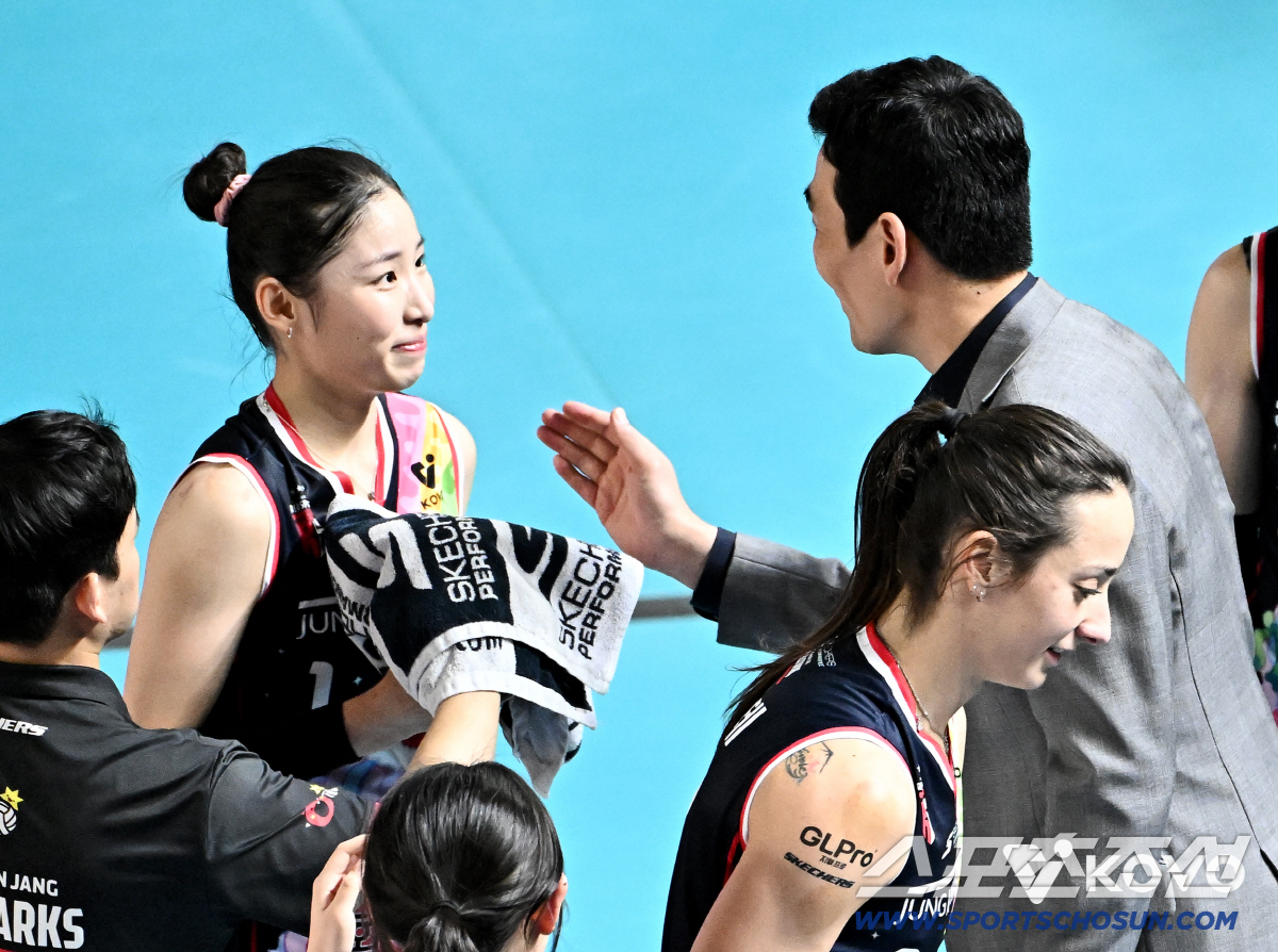 "너한테 때릴거야." 공격은 좋은데 리시브 불안 노출. 프로데뷔 꿈이룬 …