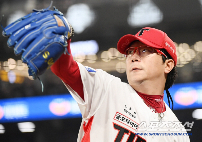 '최하위 충격' 그래도 KIA는 45억 대우했다…대투수 자존심 회복 절실…