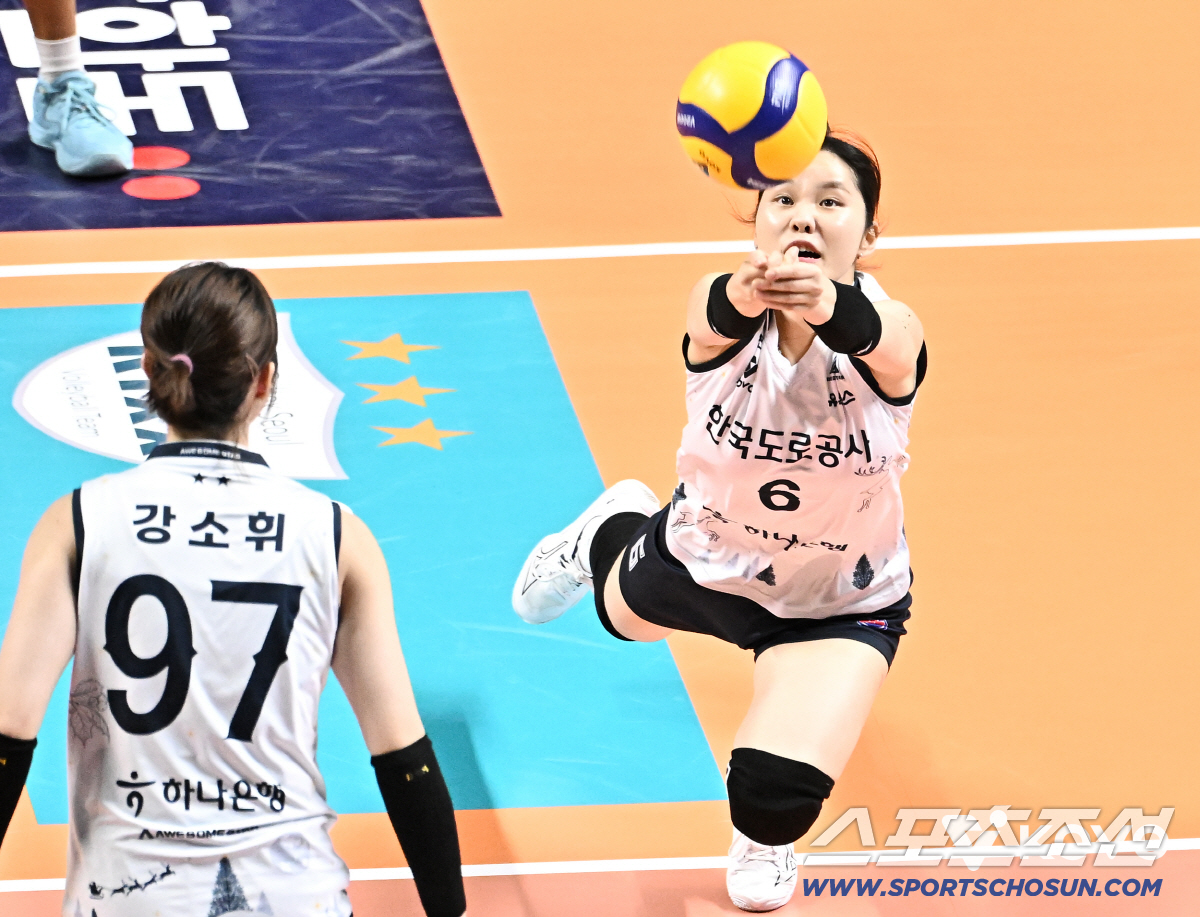 2연패는 없다. 5명이 10점이상 이게 1위팀. 한국도로공사, GS칼텍스…