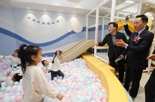 교회 유휴공간을 실내놀이터로…강남구 키즈카페 대치1동점 개관