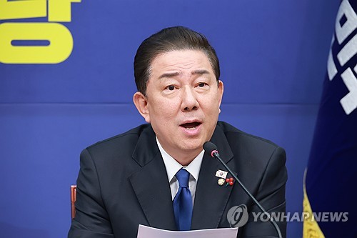 김병기, '가족 공항 의전 논의' 보도에 "편의제공 없었다"