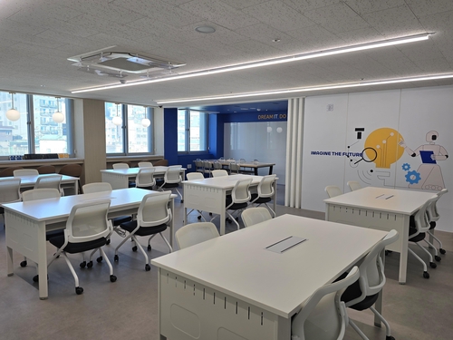 용산구, 청소년 AI·디지털 체험교육공간 문열어