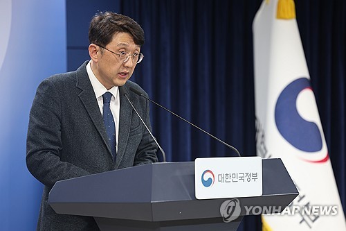 휴대전화 개통 안면인증 논란 확산…정부 진화 나서(종합)